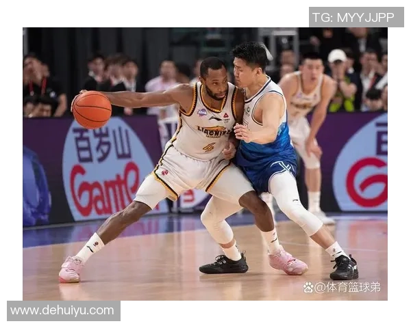 2015年CBA精彩对决青岛队与江苏队的激烈较量回顾 2015年CBA精彩对决青岛队与江苏队的激烈较量回顾